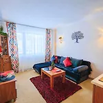Peak 116 Apartment *