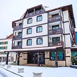 Peak 116 Apartment
