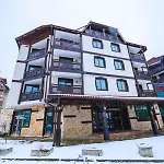Peak 116 Apartment *